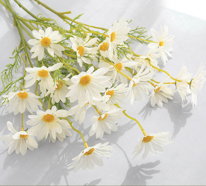 Small daisy Fake Flower Artificial Dutch chrysanthemum Color:White