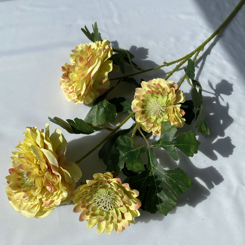 small  Marigold artificial flowers 2 large flowers Color:Light Yellow