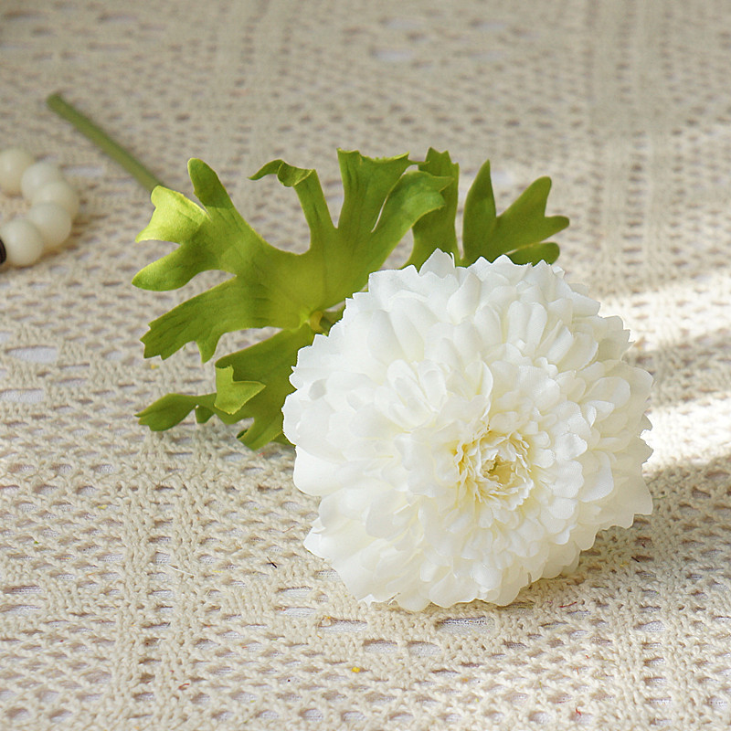 Artificial marigold Color:White