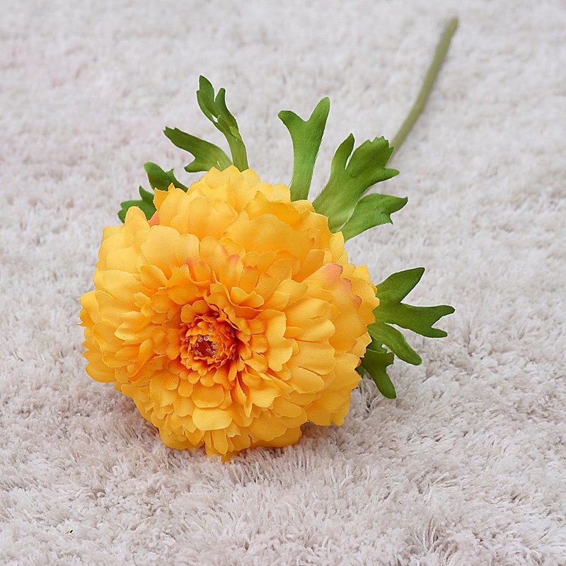 Artificial marigold Color:Orange