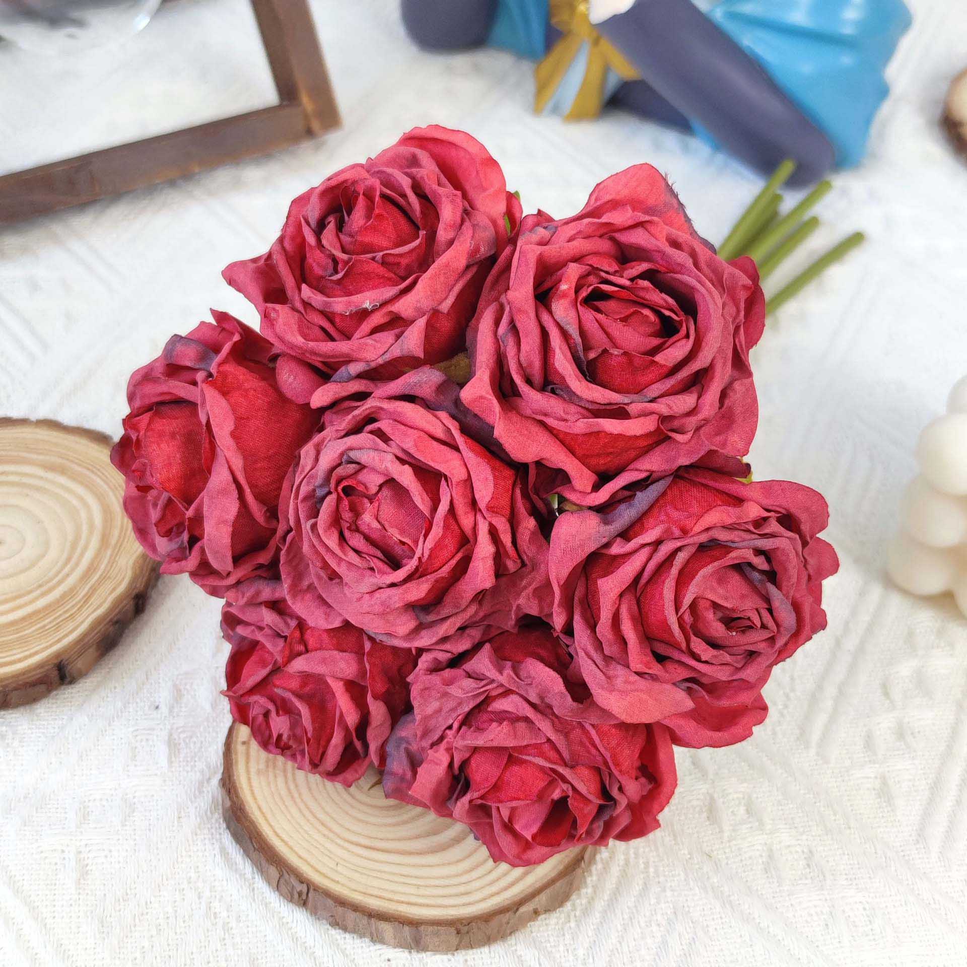 Simulated Lychee rose bunch burnt edge withered rose Color:Red