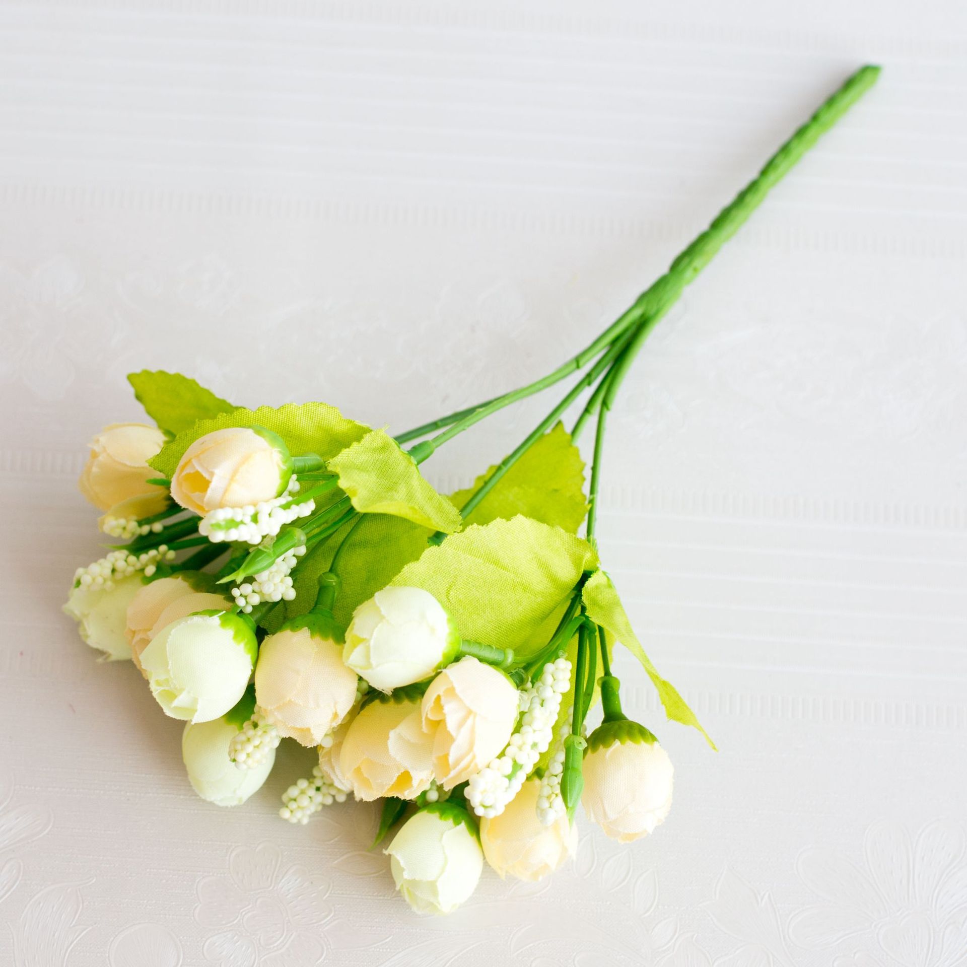 Spring 15-head star bud artificial flowers, plastic small tea bud rose buds bouquet, pearl bud fake flowers arrangement Color:White