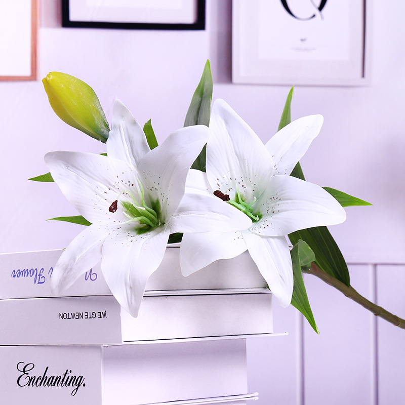 3-head hand-feel simulated lily flower arrangement, long pole PU lily fake flower  living room  White